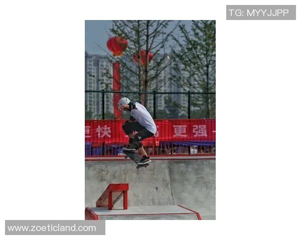 南京飞盘队在滑板精英赛中的战术表现分析与点评