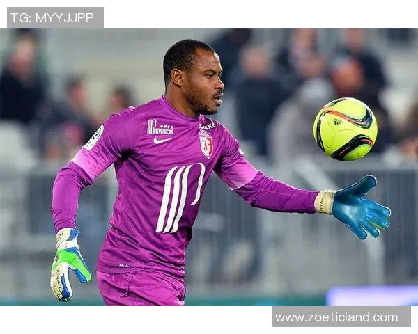 紫色衣服的足球明星如何在赛场上展现独特风采与个人魅力