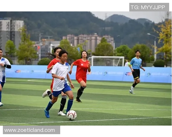 足球明星女生壁纸图片精选展现运动魅力与青春活力的视觉盛宴 足球明星女生壁纸图片精选展现运动魅力与青春活力的视觉盛宴