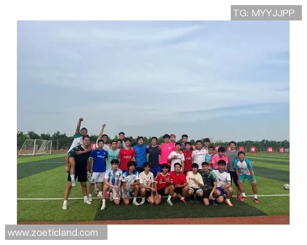 足球明星现场真实瞬间捕捉展现他们的风采与激情 足球明星现场真实瞬间捕捉展现他们的风采与激情