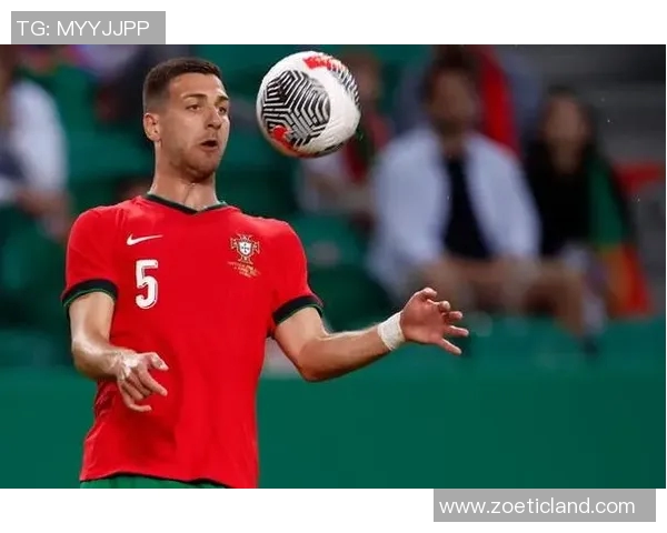 足球明星经典瞬间回顾展现他们在绿茵场上的辉煌时刻与激情四溢的表演